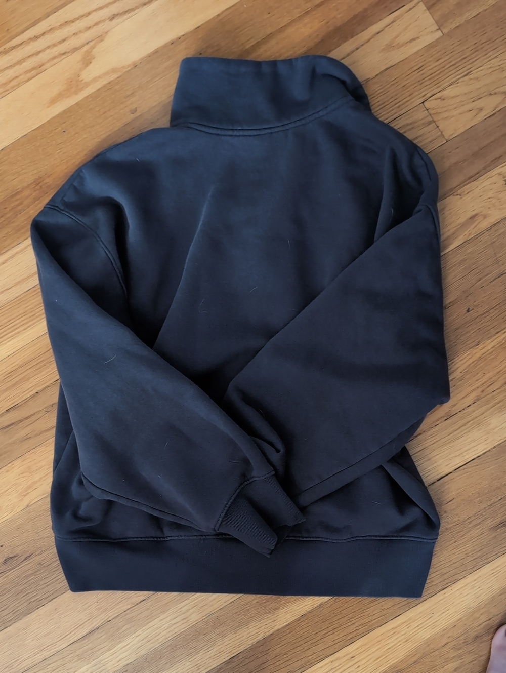 Universal Thread Sweatshirt - Picture 4 of 4